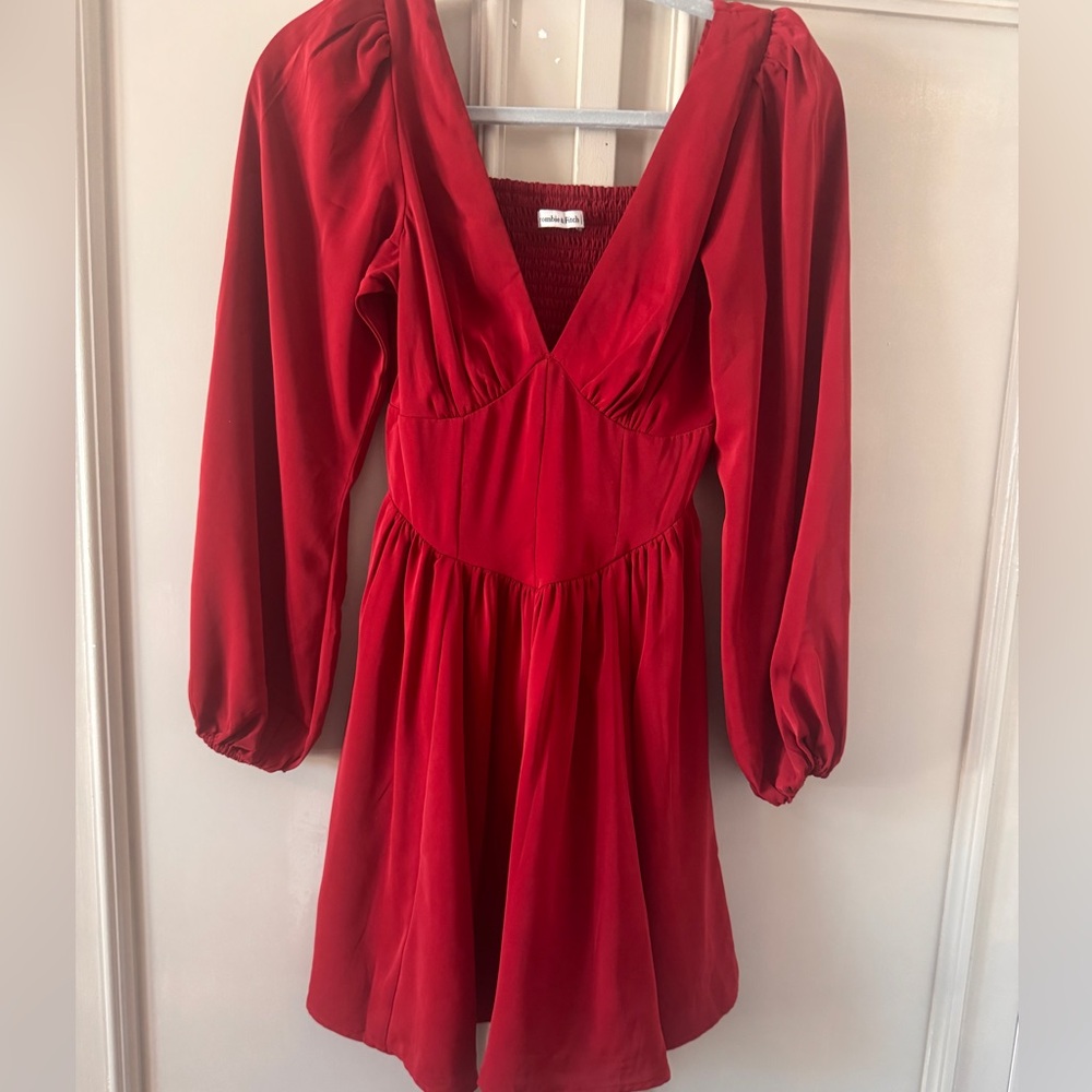 Abercrombie & Fitch Red V‑Neck Long Sleeve Mini Dress